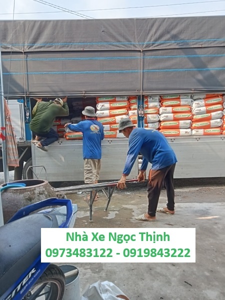 Vận chuyển hàng phân bón - Chành Xe Miền Tây - Nhà Xe Ngọc Thịnh